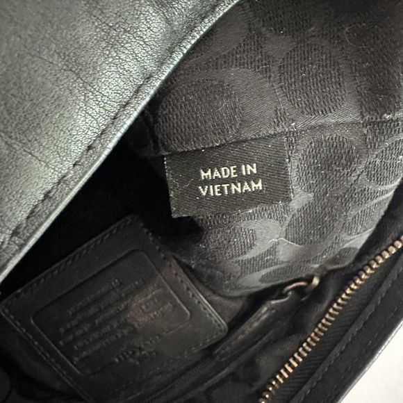 Vintage Coach Leather Legacy Bucket Bag Duffle Tote Black Soft Signature Lining - Picture 10 of 15